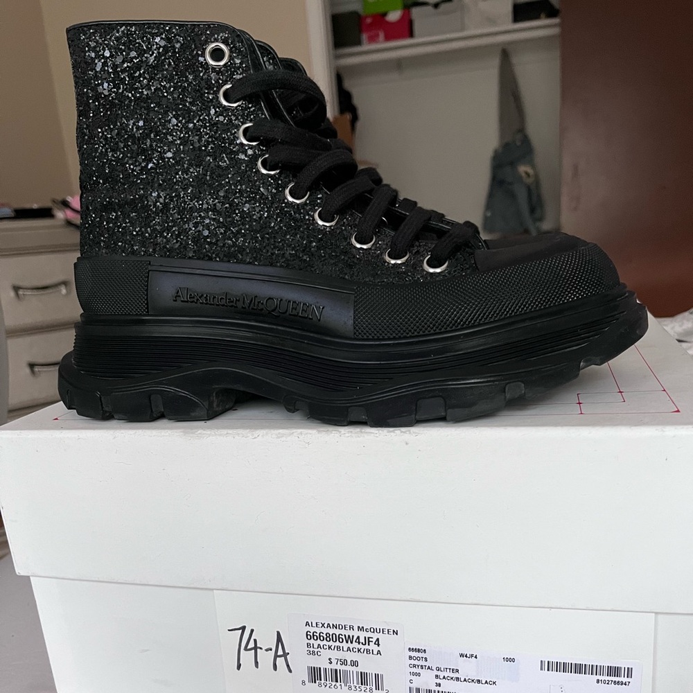 Size 38 (8)